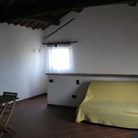 5 Minutes From Ferrara Appartement *